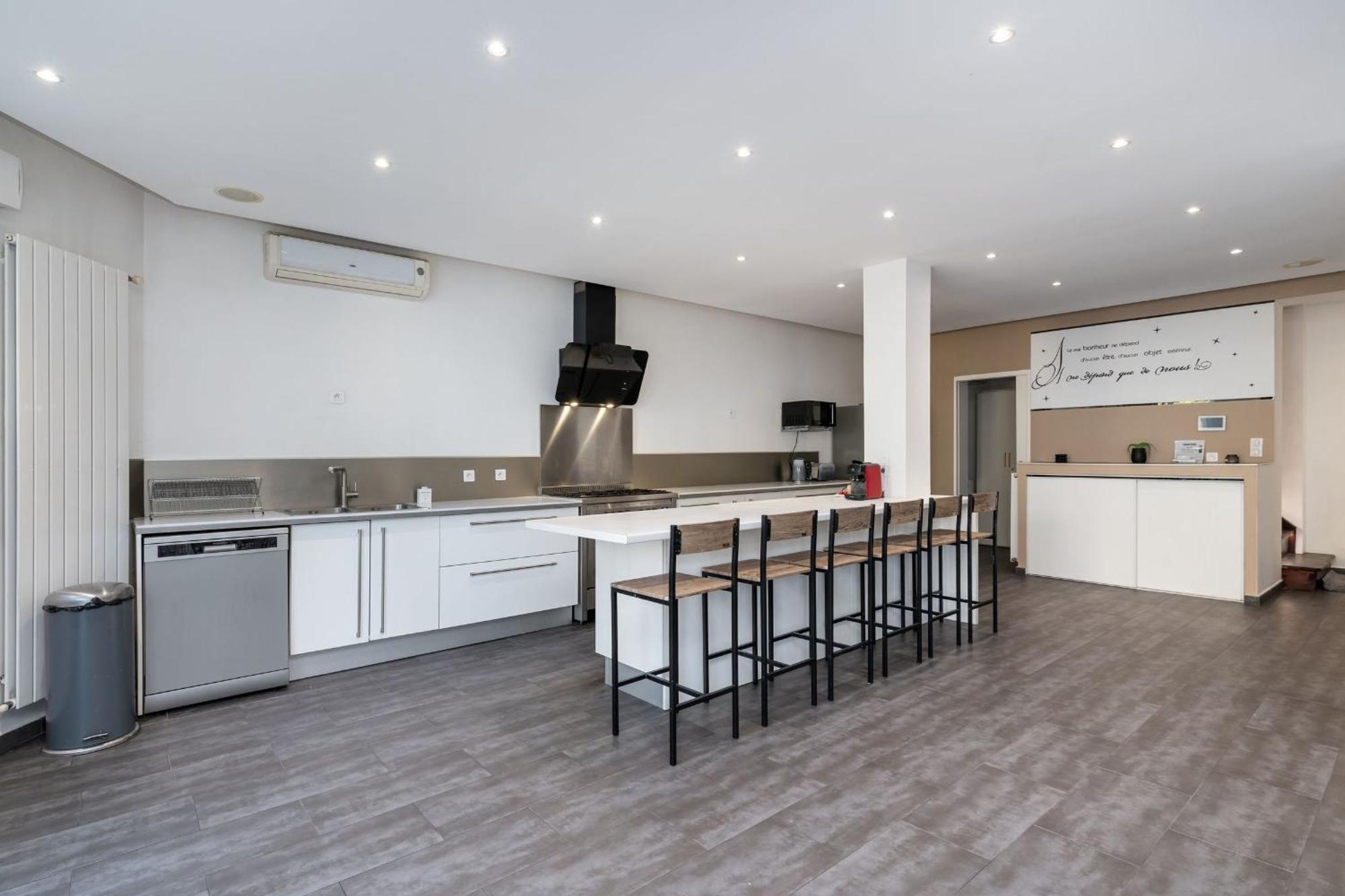 Maison Frappaz - 4 Bedrooms With Garden Villeurbanne Bagian luar foto