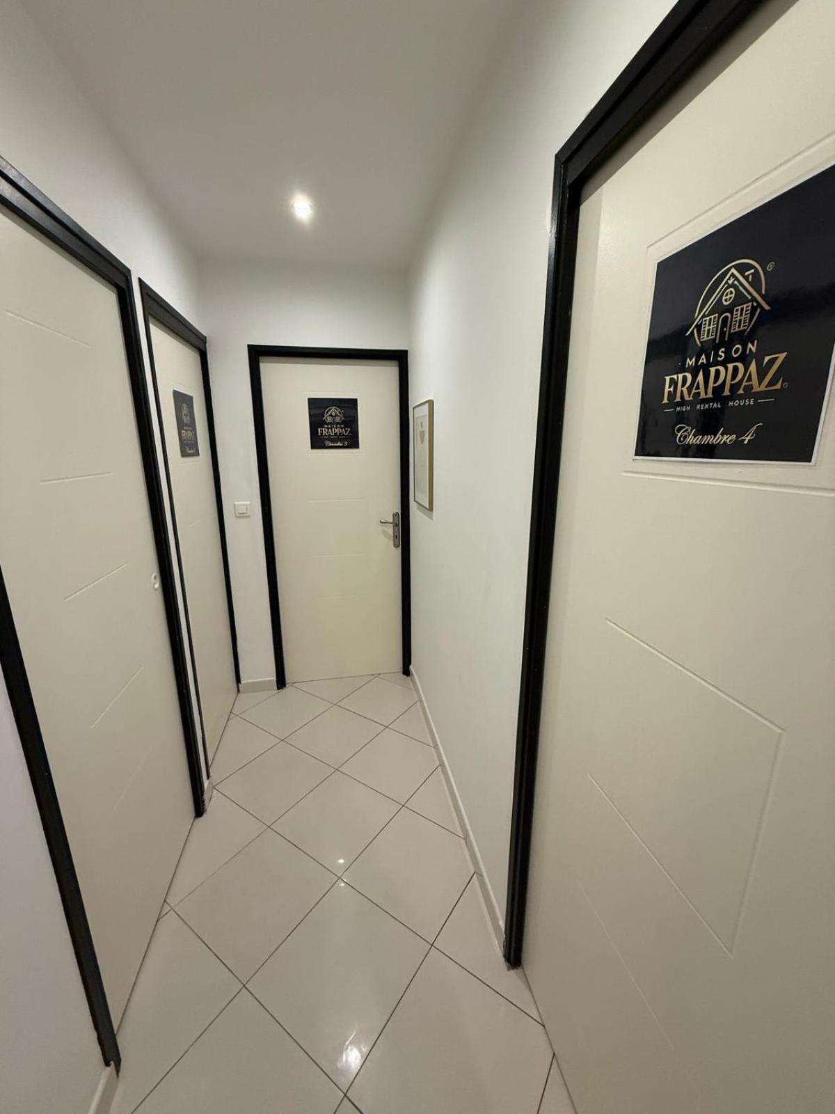 Maison Frappaz - 4 Bedrooms With Garden Villeurbanne Bagian luar foto
